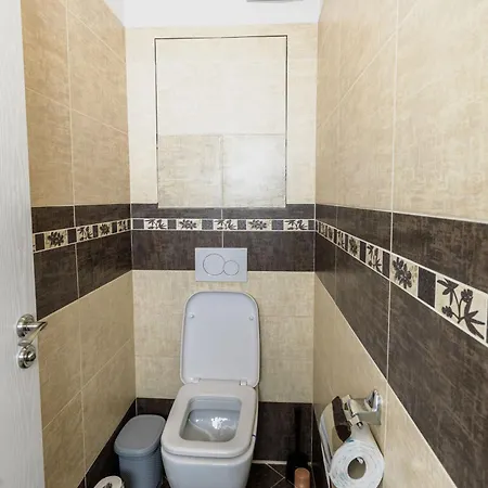 Sunny With Amazing Terrace On The 13th Floor Near Center 아파트