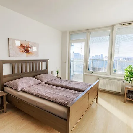 아파트 Sunny With Amazing Terrace On The 13th Floor Near Center