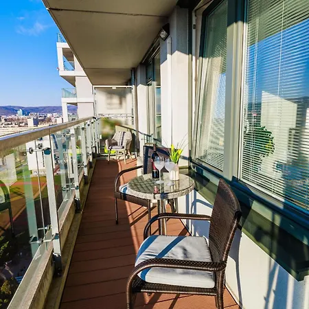 Appartement Sunny With Amazing Terrace On The 13th Floor Near Center Bratislava