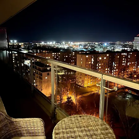 شقة Sunny With Amazing Terrace On The 13th Floor Near Center *